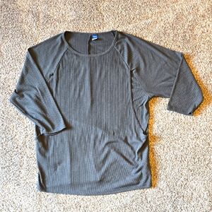 Old Navy Gray Ribbed 3/4 Sleeve Nursing Maternity Top